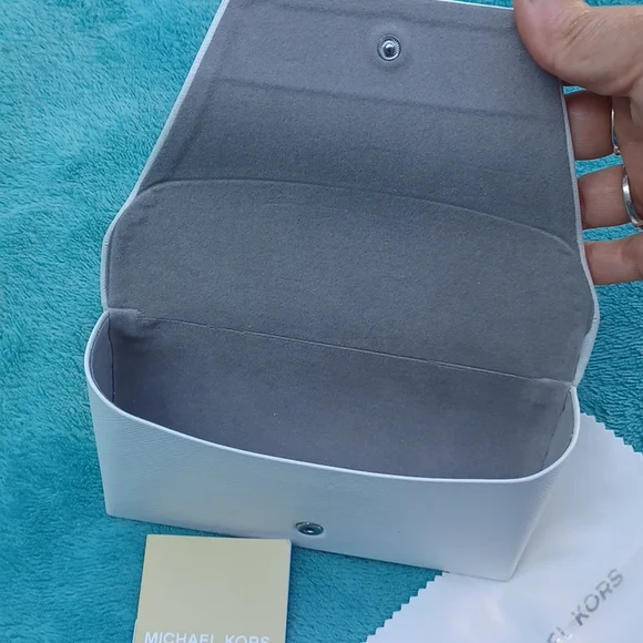 MICHAEL Michael Kors women's sunglasses color red size os - Picture 13 of 16